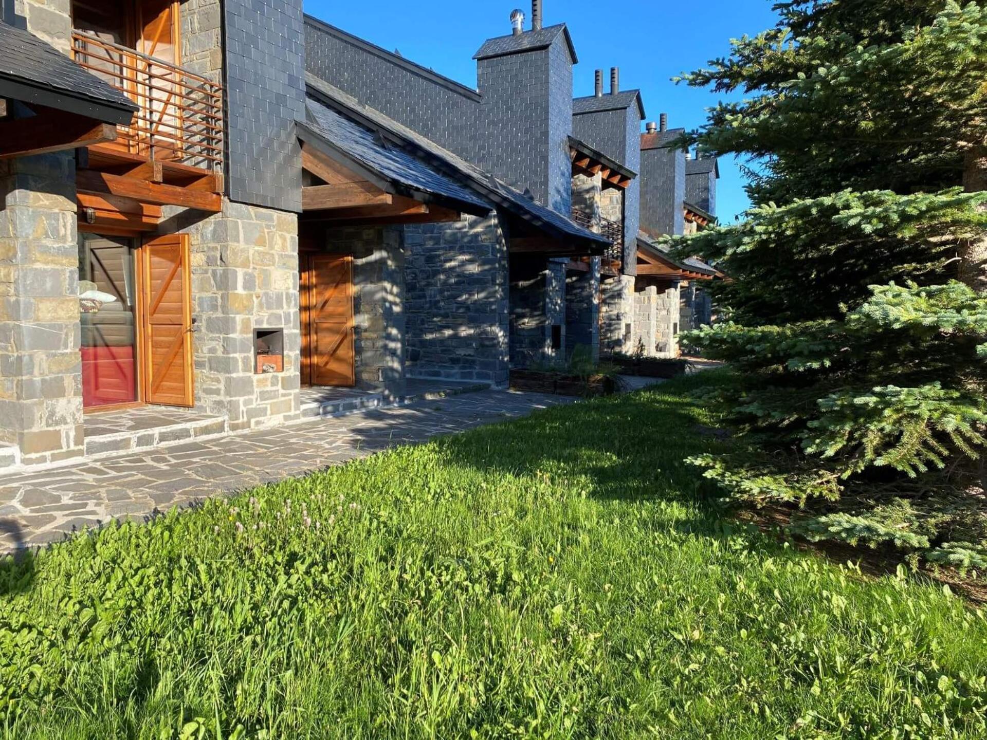 Chalet Los Ibones - Lodge Формігаль Екстер'єр фото