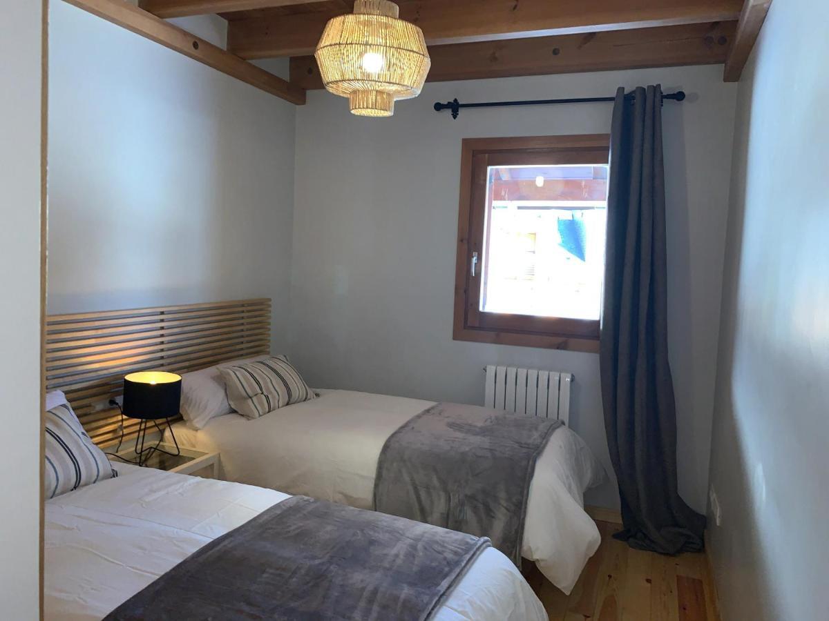 Chalet Los Ibones - Lodge Формігаль Екстер'єр фото